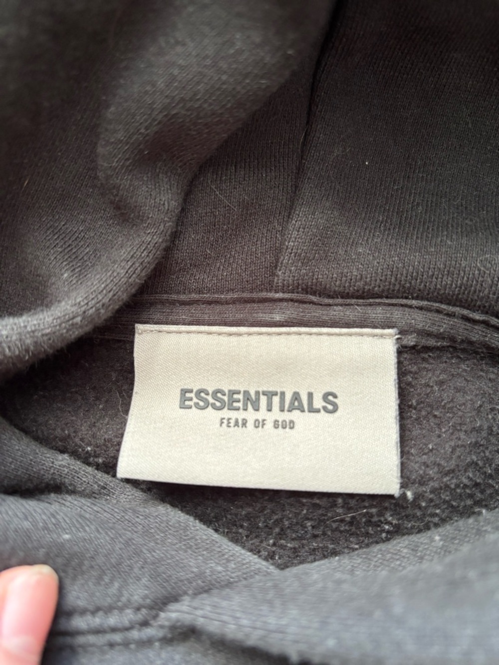 ESSENTIALS Fear of God Black Hoodie - Picture 4 of 5